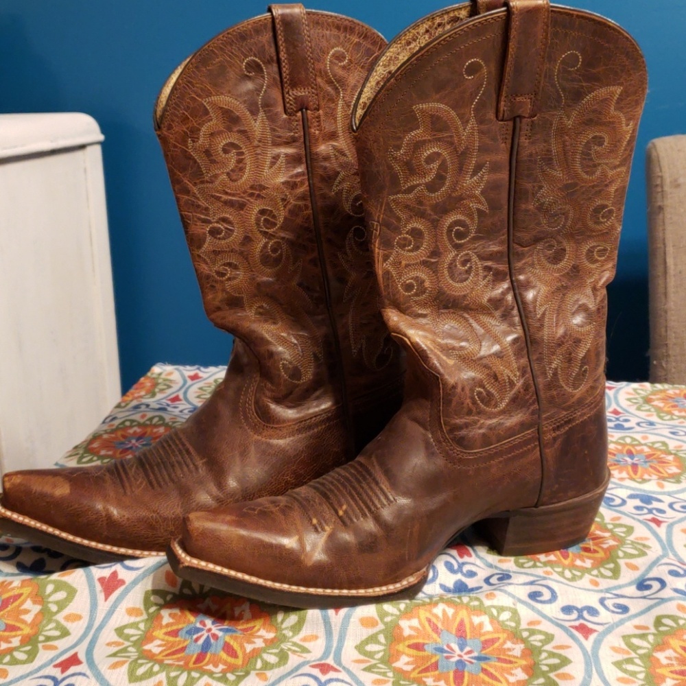 ARIAT women's boots